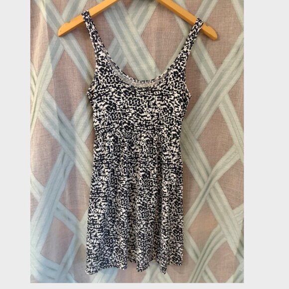 Stretchy Blue and White Spotted H&M Dress - Picture 2 of 5